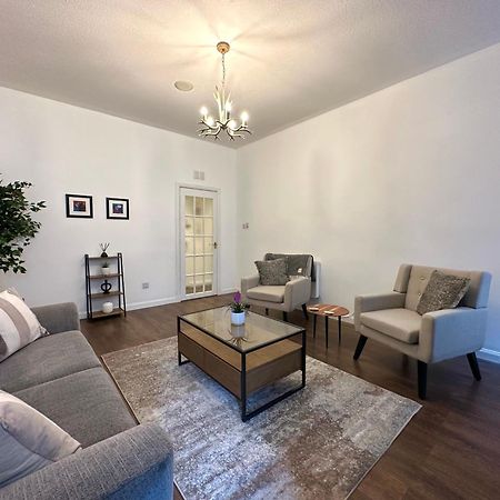 Large City Centre Apartment Perth Bagian luar foto